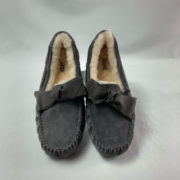 UGG Shoes - UGG water resistant slipper
